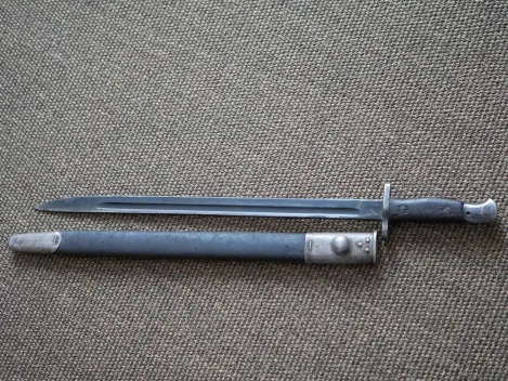 WW1 England Bajonett P1907 mit vielen Punzen guter getragener Zustand. Länge 56,5 cm