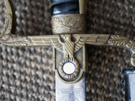 Preview: Wehrmacht officer's saber with double-sided blade etching "Kavallerie Regiment 3"