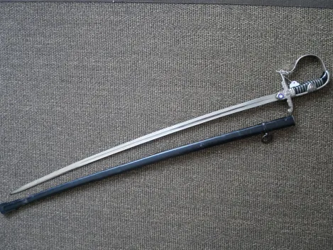 Wehrmacht Säbel für Offiziere des Heeres Modell "Prinz Eugen" aus der Feldmarschallserie von Eickhorn Solingen