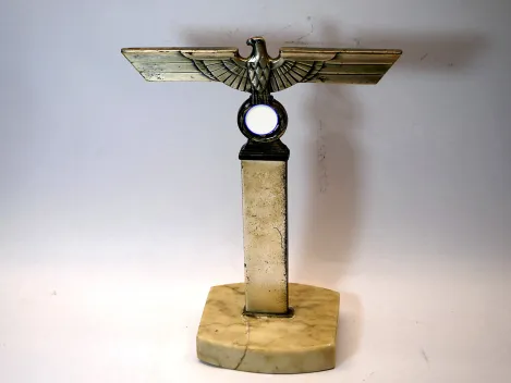 Schreibtischdekoration Wehrmachtsadler "Aufklärungs-Abteilung Abt. III b." Schießpreis ???