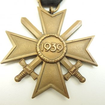Kriegsverdienstkreuz mit Schwertern 2.Klasse 1939 am Band