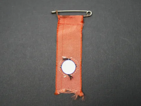 Textil Abzeichen - Banner Fahne Flagge mit HK, Maschinengestickt