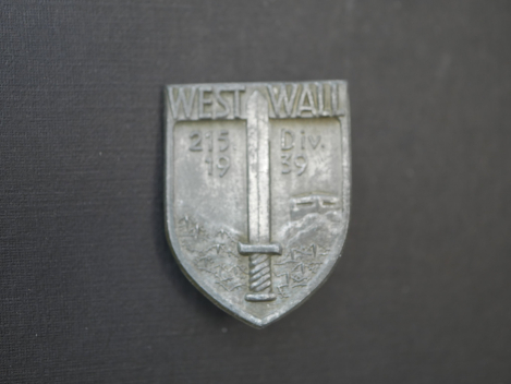 Preview: Abzeichen - Westwall 215. Division 1939