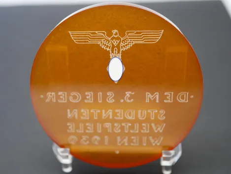 Bernstein Plakette / Medaille - "Dem 3. Sieger" Studenten Weltspiele Wien 1939 im Etui