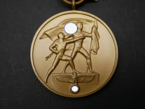 Sudetenland Medal (Commemorative Medal of 1 October 1938) in its case