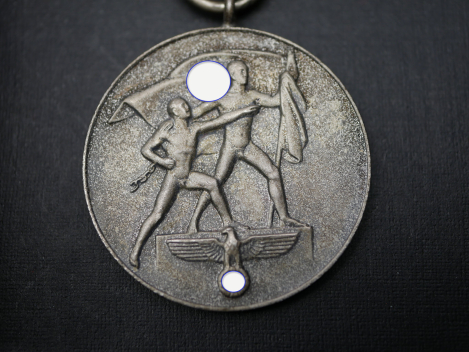 Orden / Medaille zur Erinnerung an den 13. März 1938  Anschluss Österreich im Etui