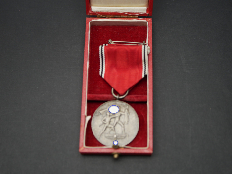 Orden / Medaille zur Erinnerung an den 13. März 1938  Anschluss Österreich im Etui