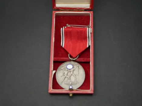 Commemorative Medal for the 13 March 1938 Anschluss of Austria, in case of issue