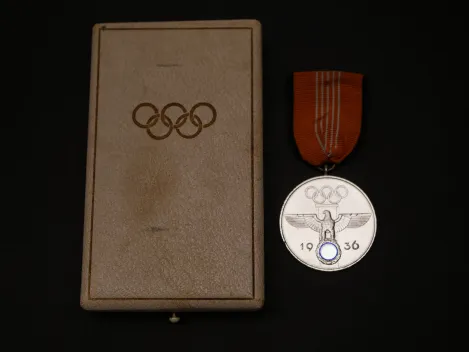 Deutsche Olympia-Erinnerungsmedaille 1936 im Etui