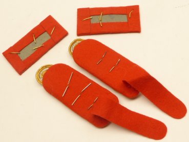 Pair of shoulder pieces + collar patch Colonel General LSK of the NVA / MfS