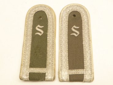 Pair of shoulder pieces for officer students mot. Sagittarius 1st year of study, embroidered version