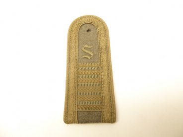 Single shoulder piece for officers' students field gray 5th year of study, embroidered version