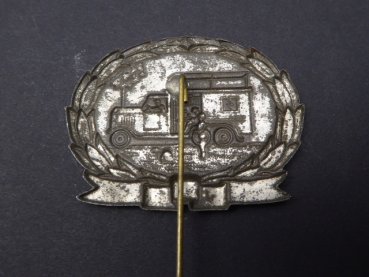 Preview: Conference badge - needle, news troop