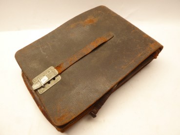 Luftwaffe map case with accessories, stamp L.B.A (S) + J.G.I./1341938