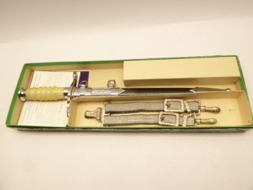 LaSK - NVA dagger in a matching box