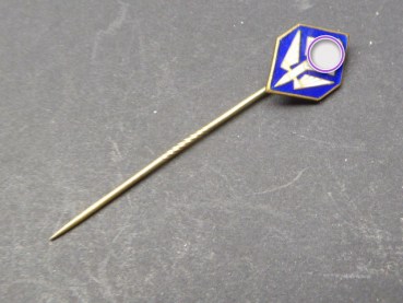 Stenography badge, on long needle
