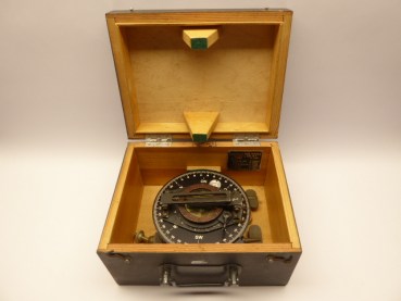 ww2 bearing disc PS 6 with accessories in the box, manufacturer Plath, Hamburg