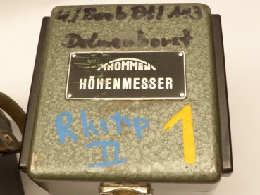 Bundeswehr BW - Thommen Altimeter - Waldenburg / Switzerland - TYPE 3B4 in leather case