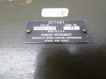USA - Airplane Octant, Pioneer Instrument in the box