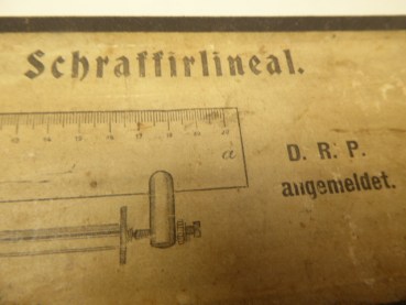 Gewindezeichen und Schraffirlineal im Kasten, DRGM + DRP