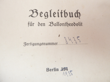 WH Wehrmacht Ballontheodolit mit Begleitbuch, Papiere und Transportbox - Sprenger Berlin