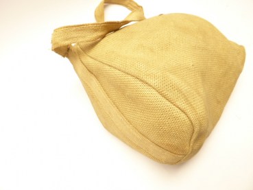 Reichsluftschutzbund, gas mask with a very rare linen bag