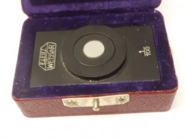 Leitz - incident light measuring plate 1/100 in a case