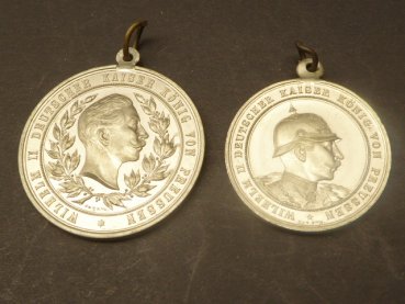 2 Medaillen - Zur Erinnerung an die Kaiser Parade 1895 +  1895