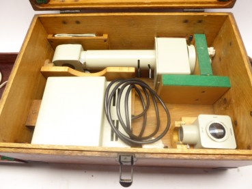 Russian - cold light source + accessories for a microscope in the box