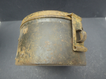 Army - Unknown large metal box with manufacturer dqg
