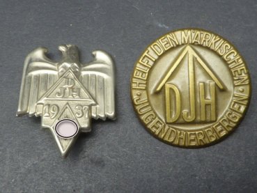 2 badges DHJ - German Youth Hostels