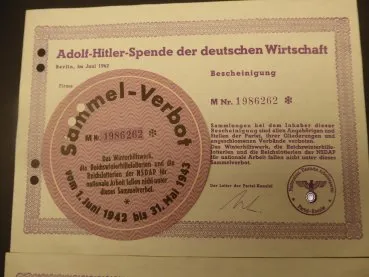 3x Adolf Hitler Spende der deutschen Wirtschaft 1942 + 3x Türplakette Sammelverbot 1942, nummerngleich