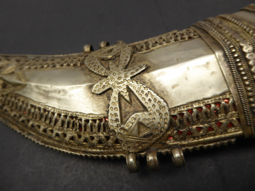 Osmanischer oder indischer Krummdolch 17./18. Jahrhundert mit echt Gold Auflagen
