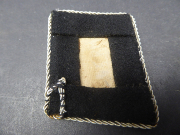Collar tabs for special units - TK associations