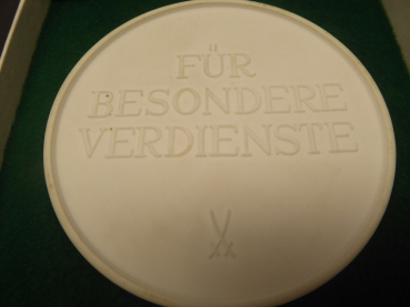Meissen medal in a case - Jagdgesellschaft der NVA - For special achievements