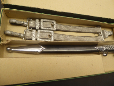 Officer's dagger with hanger of the land forces of the NVA in box Matching numbers
