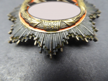 DK German cross in gold with manufacturer 134, engraved with wearer's name and date on the back