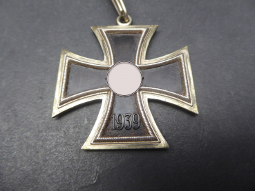 RK Ritterkreuz des Eisernen Kreuzes am Band, dreiteilig magnetisch, markiert mit 800