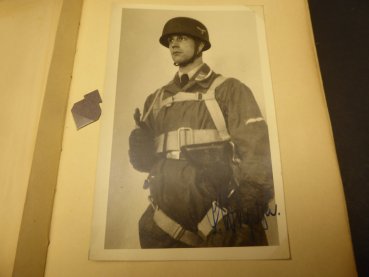 2 photo albums - 1st parachute tank hunters department - training hospital deployment portrait