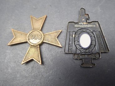 KVK Kriegsverdienstkreuz 2. Klasse ohne Schwerter + Abzeichen Gautag Karlsruhe 1937