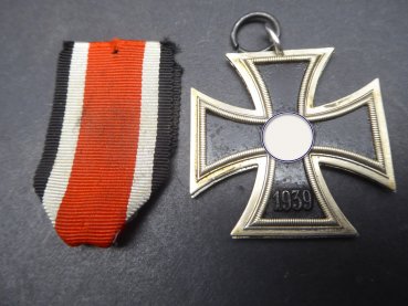 EK2 Iron Cross 2nd Class 1939 on ribbon, without manufacturer