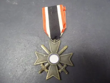 Orden - KVK Kriegsverdienstkreuz 2. Klasse am Band, Zink