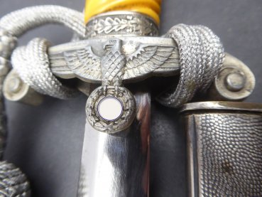 HOD Army officer's dagger with engraved crossguard with skull of the 17th Infantry Regiment Braunschweig