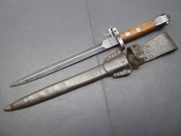 Netherlands bayonet - Hembrug with leather sheath / belt shoe