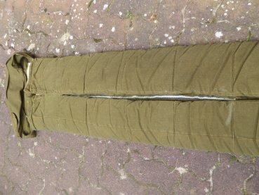 WH Wehrmacht sleeping bag in unused condition - zipper works, similar to bone bag
