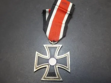 EK2 Iron Cross 2nd Class 1939 on ribbon - unmarked 2 for C.E. Juncker, Berlin