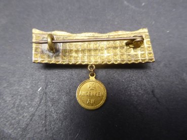 Patriotic brooch with applied oak leaves + iron cross + pendant WWI