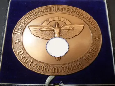 NSFK Plakette - Nationalsozialistisches Fliegerkorps Deutschlandflug 1938 mit nummerngleicher Urkunde im Etui