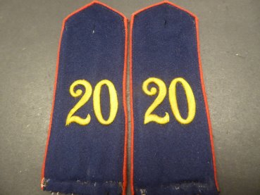 Pair of shoulder boards Prussia - Reserve Jaeger Battalion No. 20 - Field gray on the back