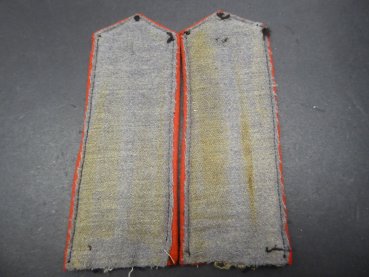 Pair of shoulder boards Prussia - Reserve Jaeger Battalion No. 20 - Field gray on the back